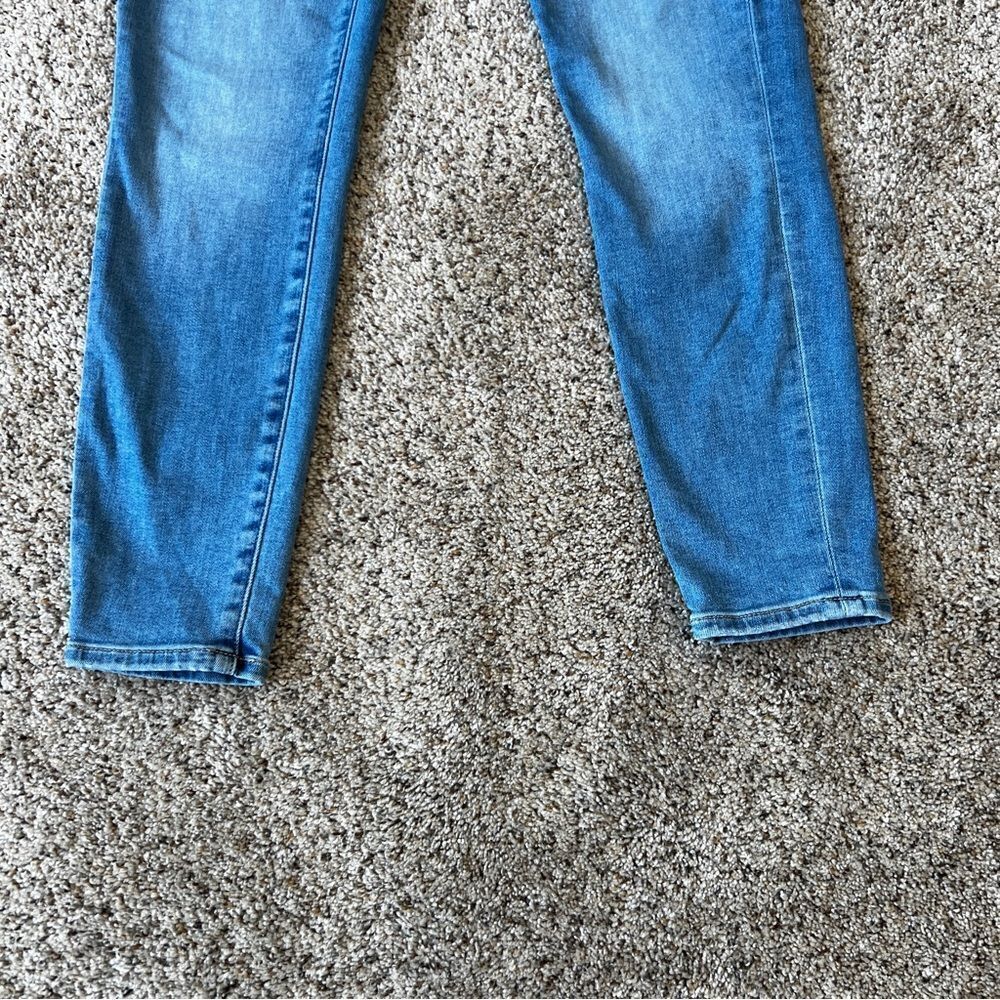 American Eagle Next Level Stretch Light Wash Jegging Crop Jeans‎ Size 6 - Picture 6 of 9